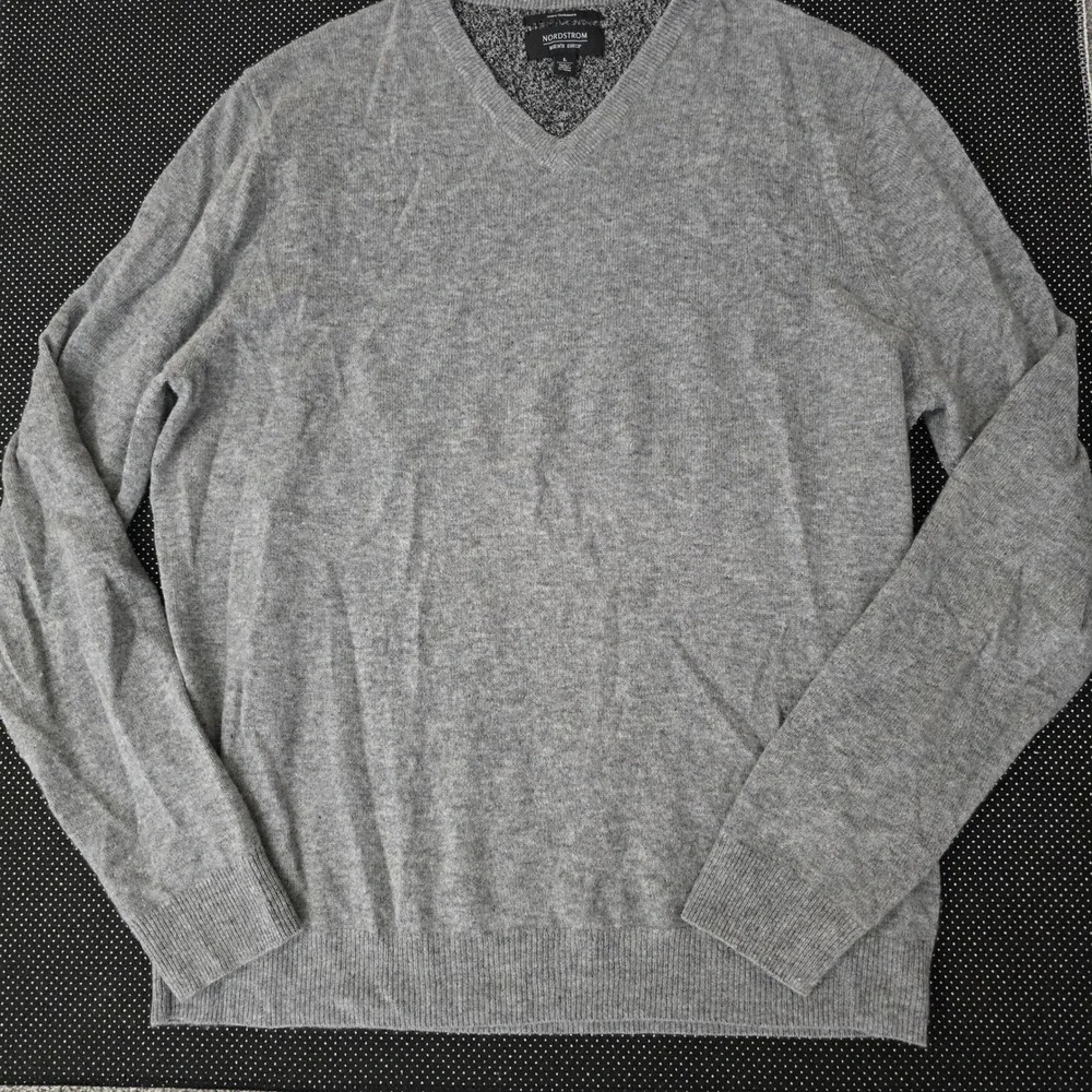 Nordstrom Mens Shop 100% Cashmere Sweater Gray V Neck‎ Pullover Large